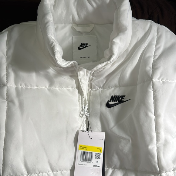 Nike Thermafit oversize women size S puffer vest .New with tags - Picture 6 of 11